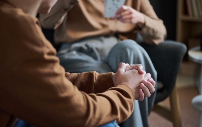 talking with a gambling addiction therapist